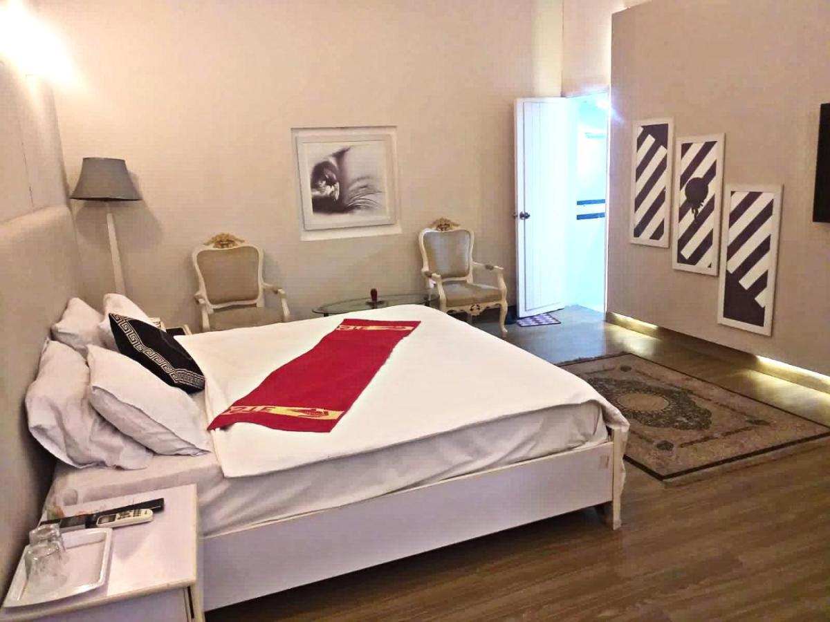 Готель Hilton Bayview Lnn Карачі Екстер'єр фото